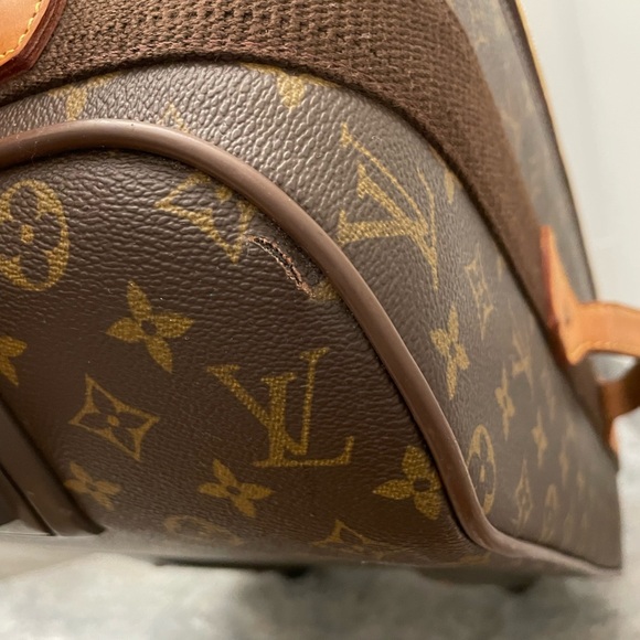 Authentic Louis Vuitton suitcase - Picture 16 of 16